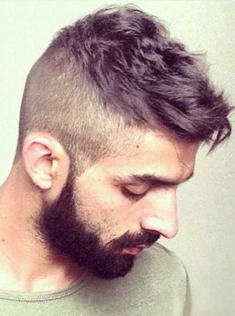 Coupe de cheveux homme rasé coté long dessus