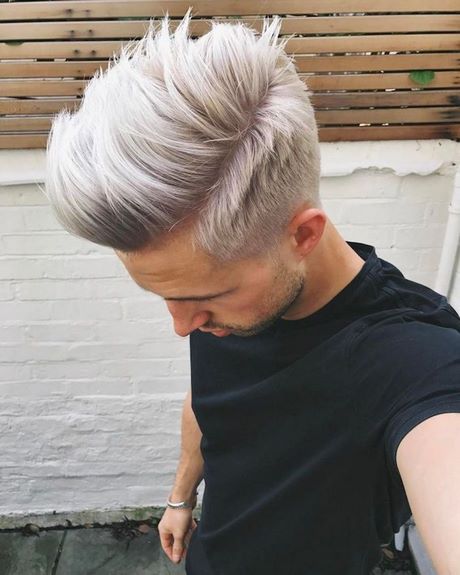 Coupe de cheveux pour blond homme