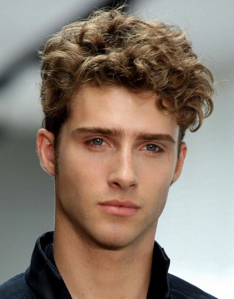 Coupe de cheveux pour blond homme