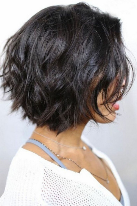 Coupe degrade effile cheveux court