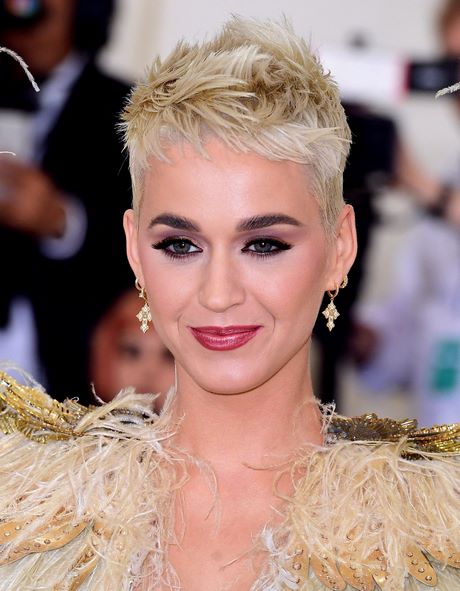 Katy perry coupe de cheveux