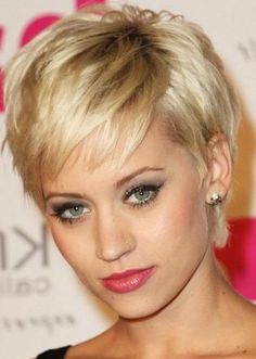 Coupe courte de cheveux femme 2017