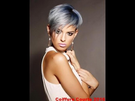 Coupe femme cheveux courts 2017