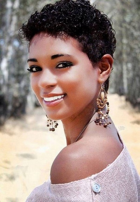 Coupe afro femme court