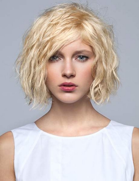 Coupe carré blond