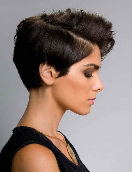 Coupe courte garconne femme