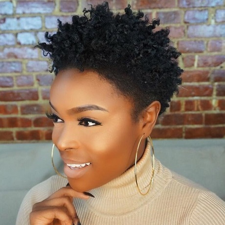 Coupe de cheveux naturel femme noire