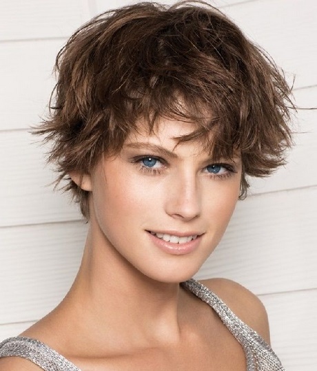 Coupe moderne femme