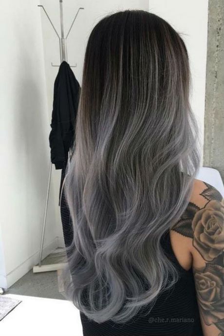 Cheveux mi long gris