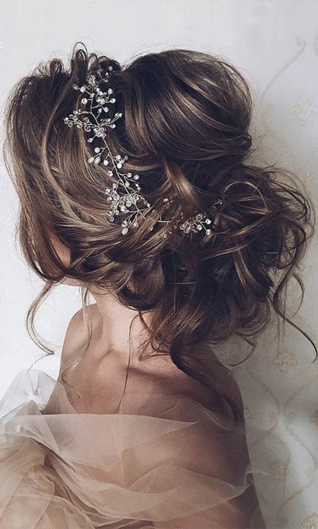 Coiffure mariage cheveux detache