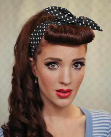 Coiffure vintage cheveux longs