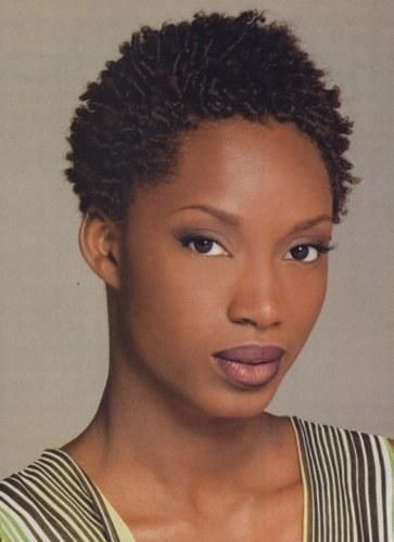 Coupe cheveux court femme noire