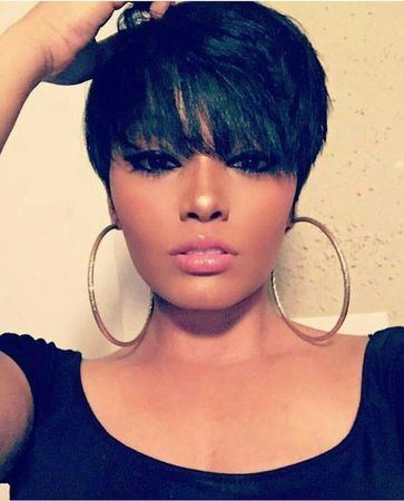 Coupe courte femme noire cheveux naturels