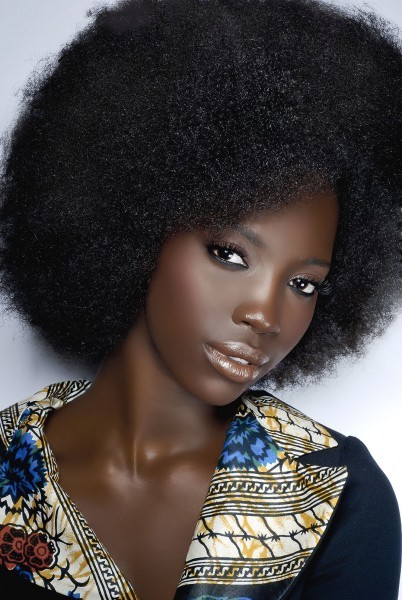 Coupe courte femme noire cheveux naturels