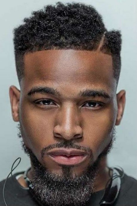 Coupe de cheveux homme noir court