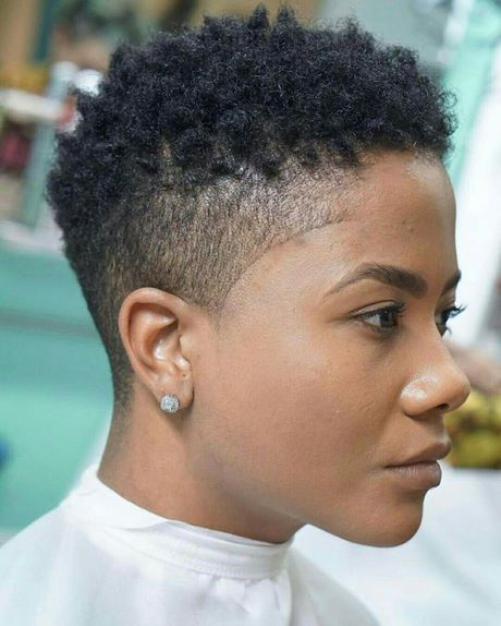 Coupe femme courte afro