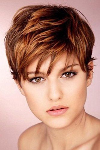 Coupe pixie cheveux epais