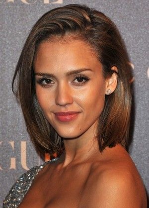 Jessica alba cheveux court